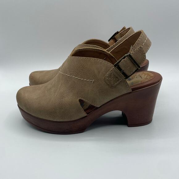 B.O.C. by Born Ceclia Clogs - Picture 1 of 6